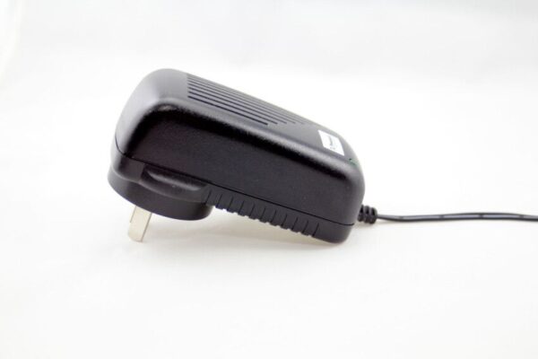 FUENTE DE ALIMENTACION SWITCHING 24V 1,5A